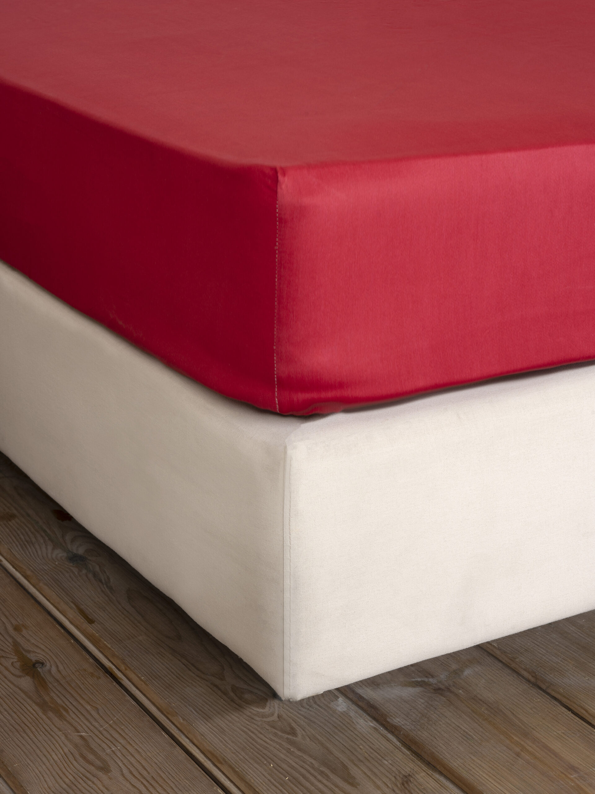 Σεντόνι Υπέρδιπλο με Λάστιχο Superior Satin - Red - Nima Home - 5206482072312