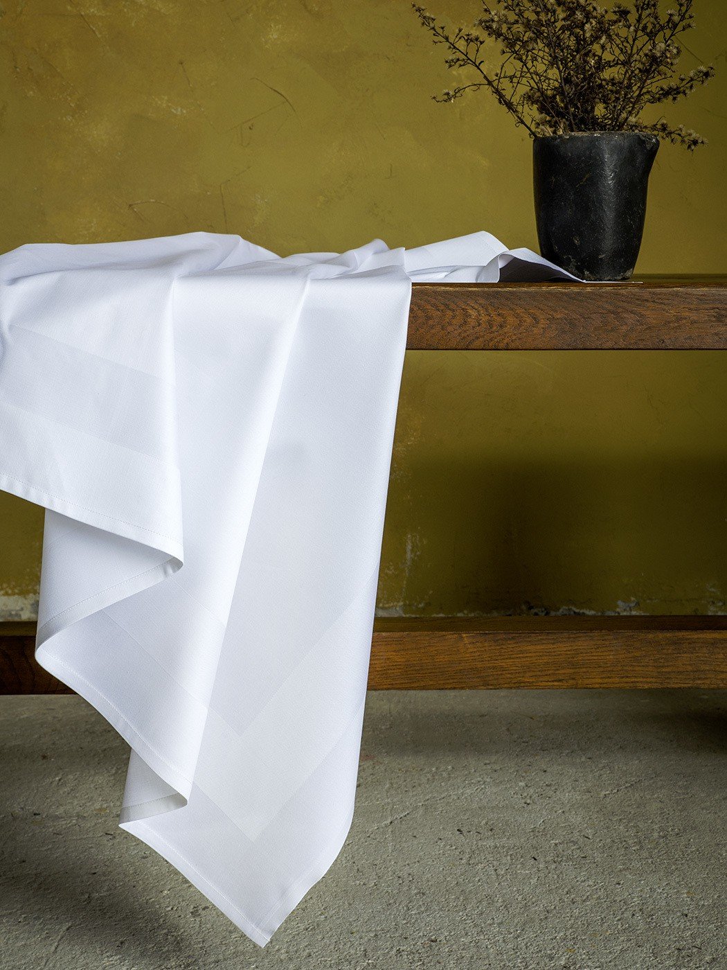 Τραπεζομάντηλο 150x150 - 100% Βαμβάκι με σατέν μπορντούρα - Nima Hotelling - 5206400197523